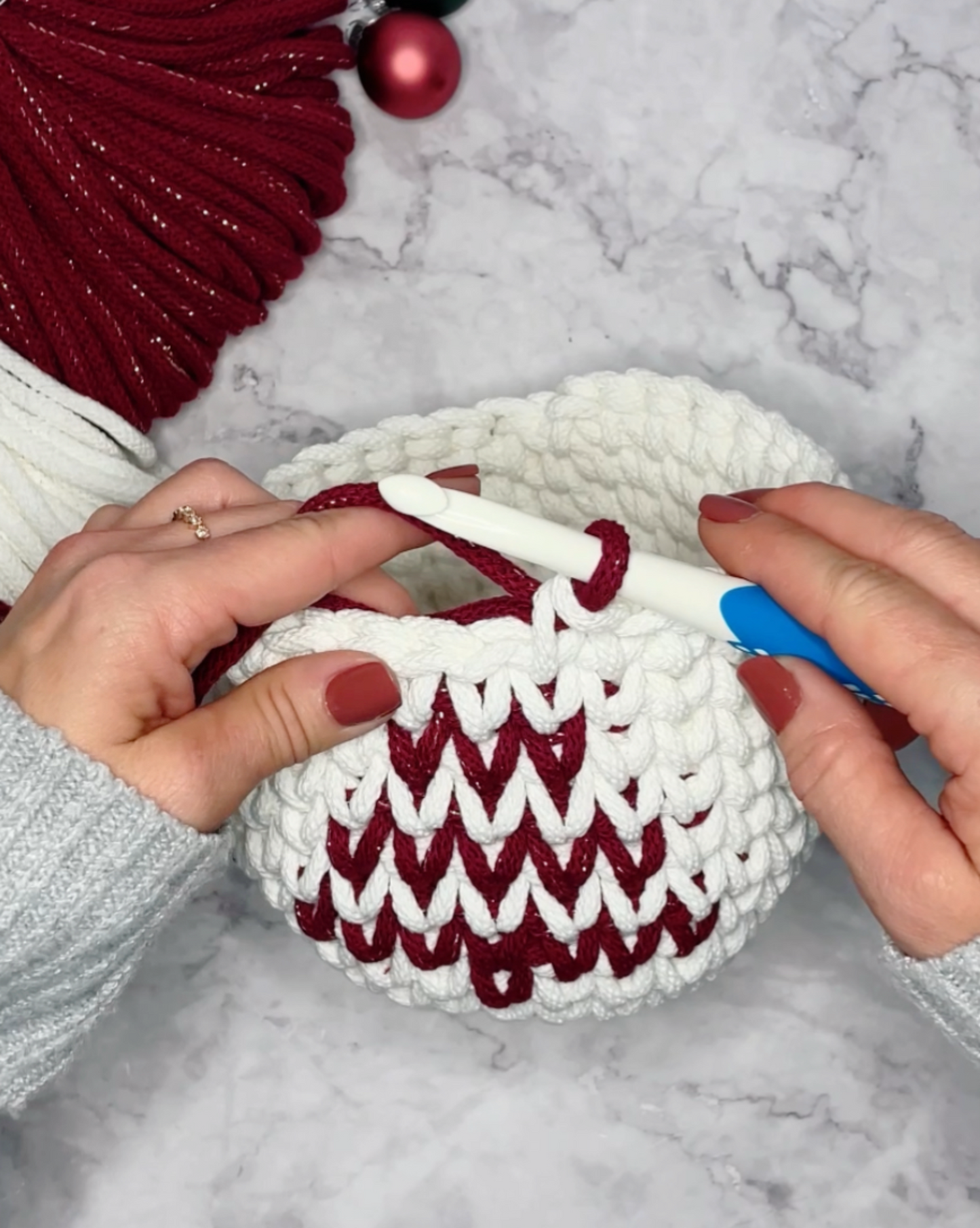 Crochet Holiday Basket Pattern | Tree Design